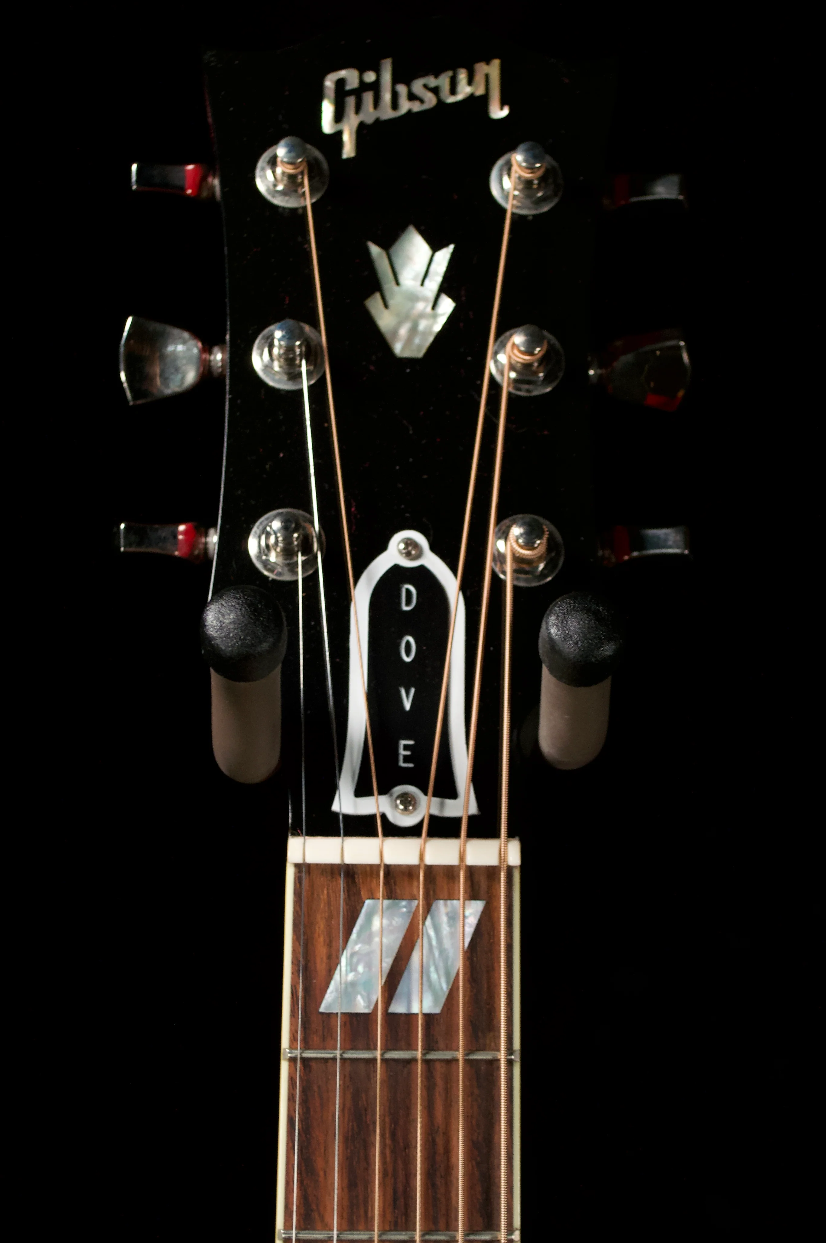 ✅ Gibson Dove Left-handed Acoustic Guitar - Image 4
