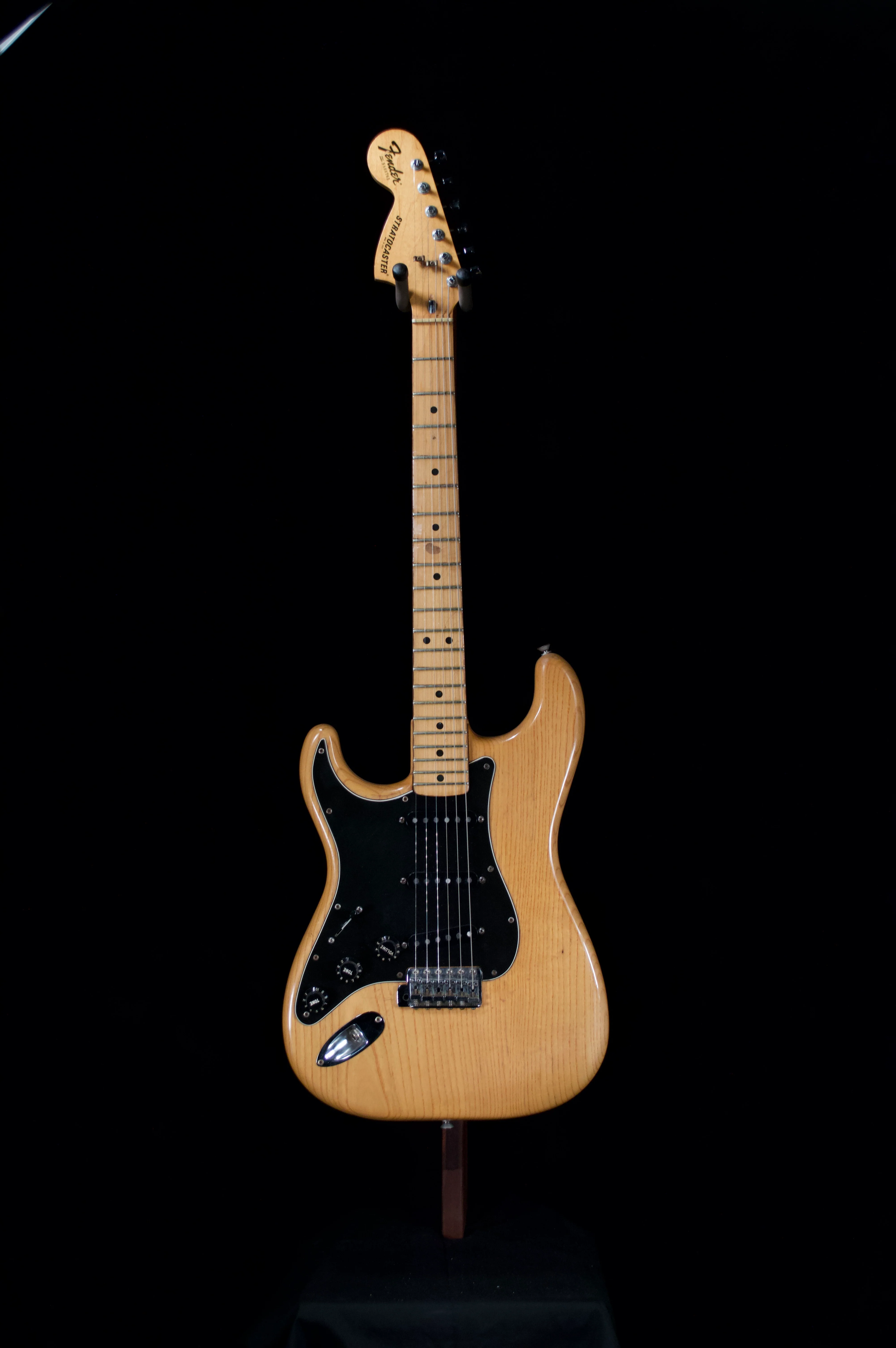 ✅ Fender 1978 Strat Left-handed Guitar in Good condition - Image 2