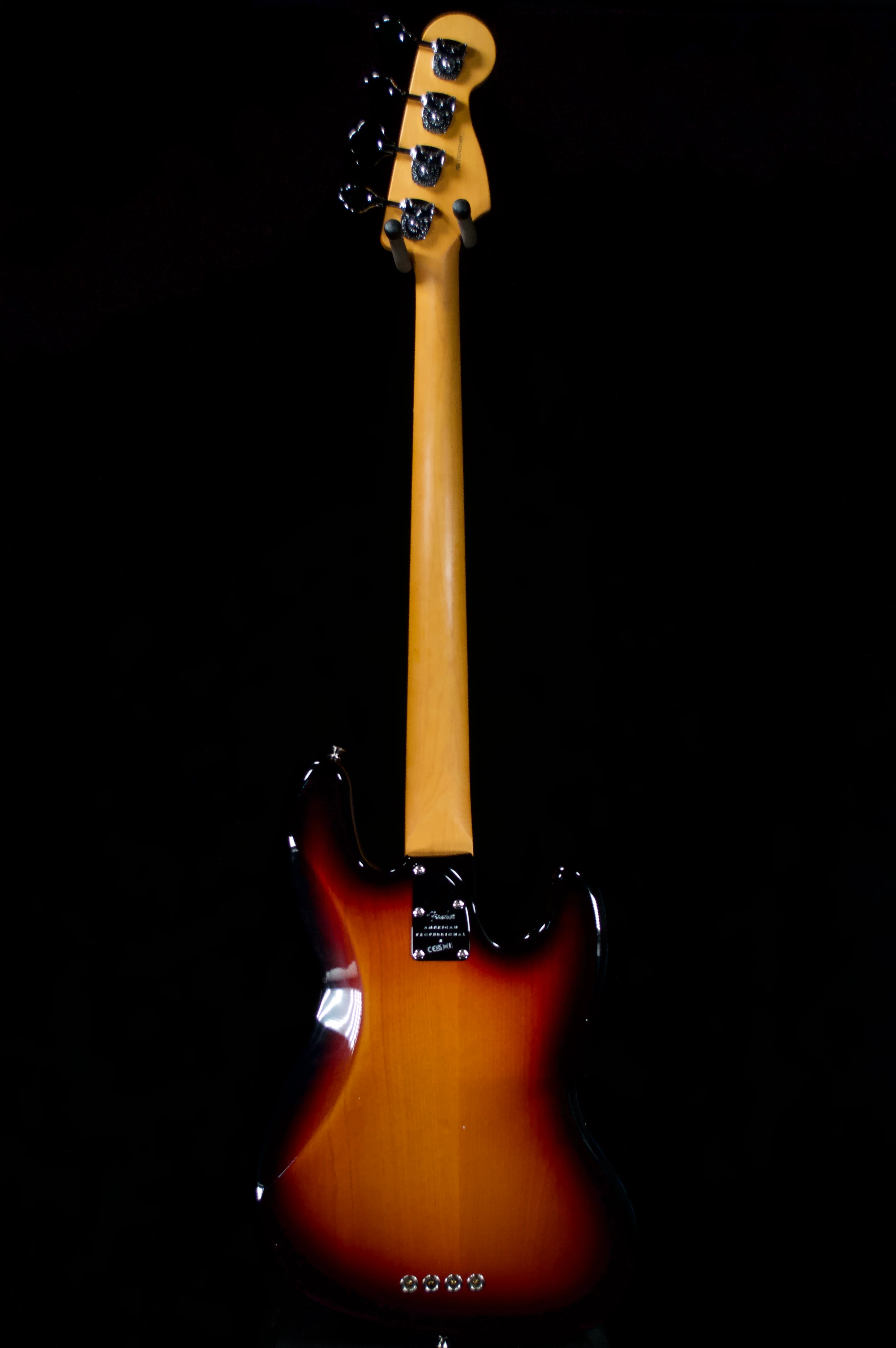 ✅ Fender American Pro 2 Limited Jazz Lefty Bass in 3 Tone Sunburst. - Image 3