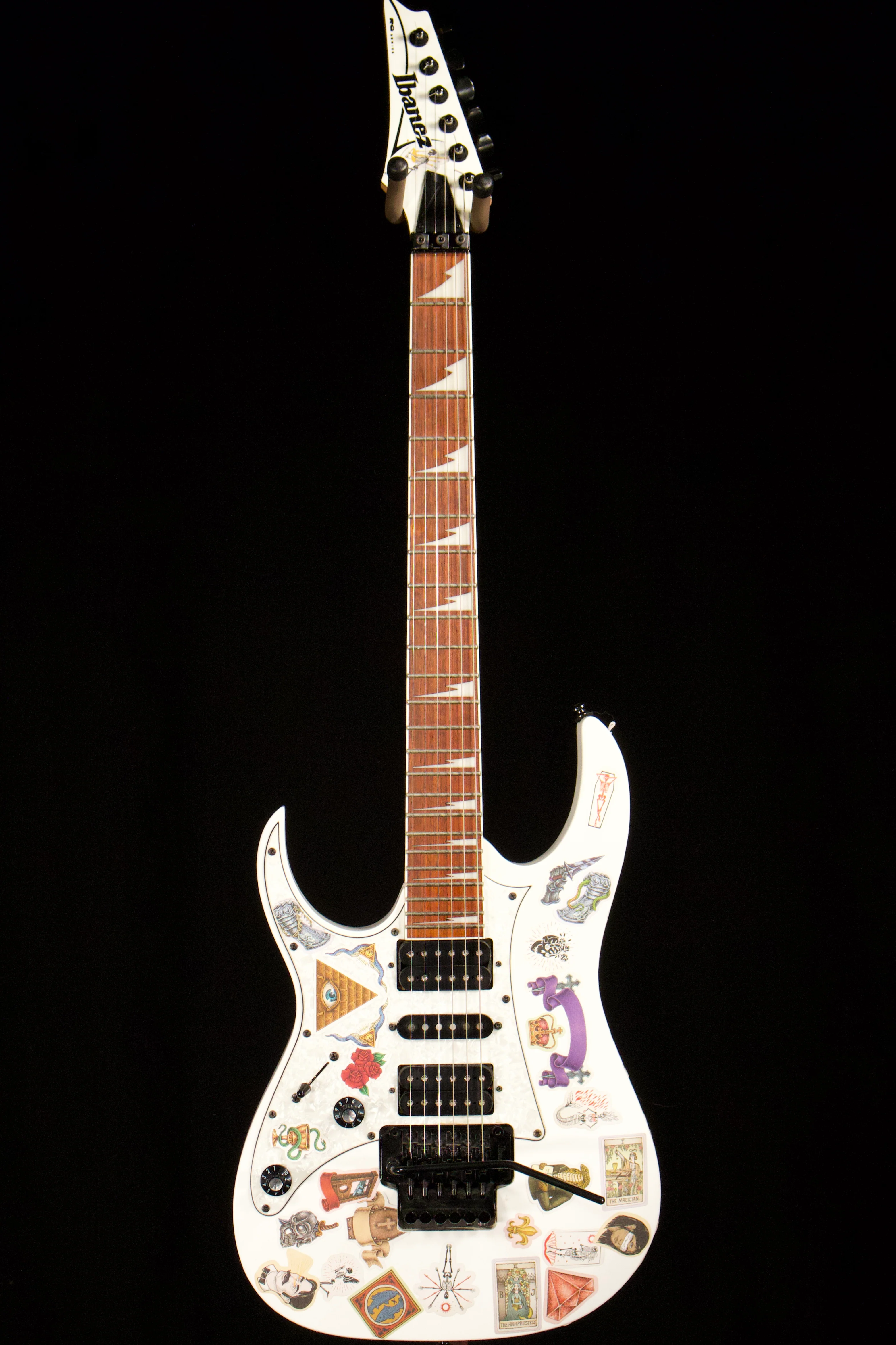 Ibáñez RG 450D-XLB Left-Handed used. Lots of stickers - Image 2