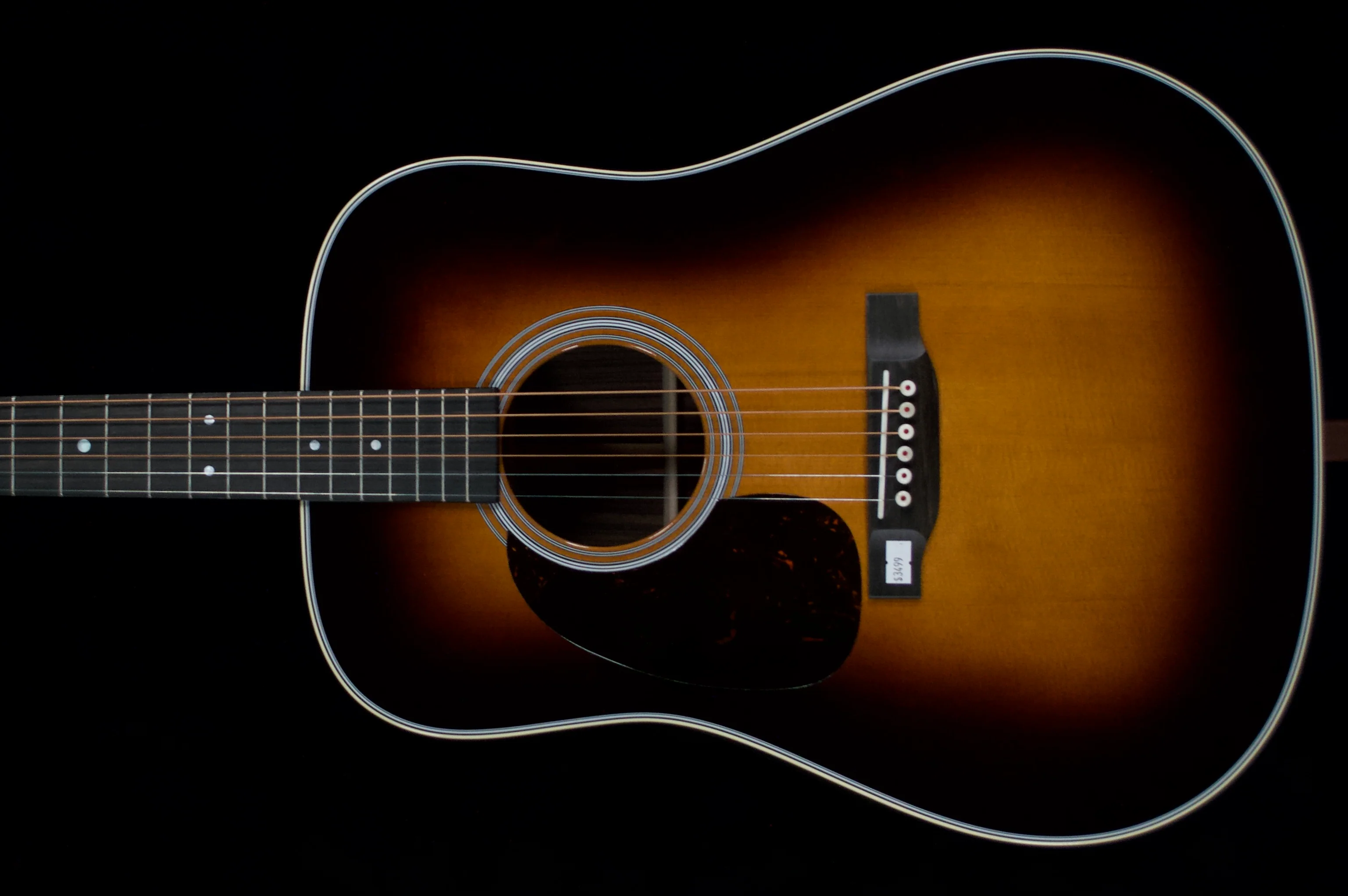 ✅ Martin D-28 Left-handed Save $250 during July