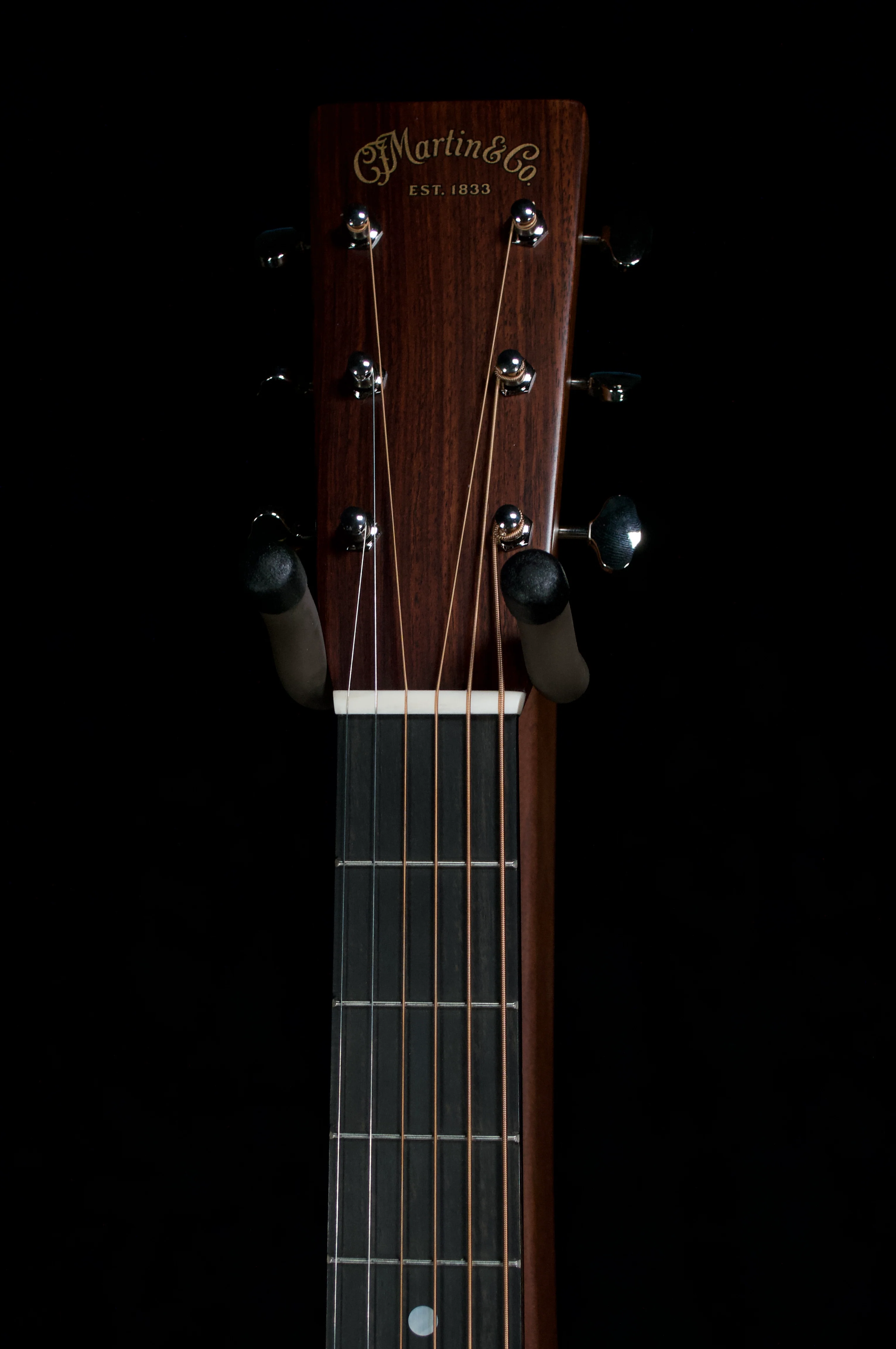 ✅ Martin D-28 Left-handed Save $250 during July - Image 4