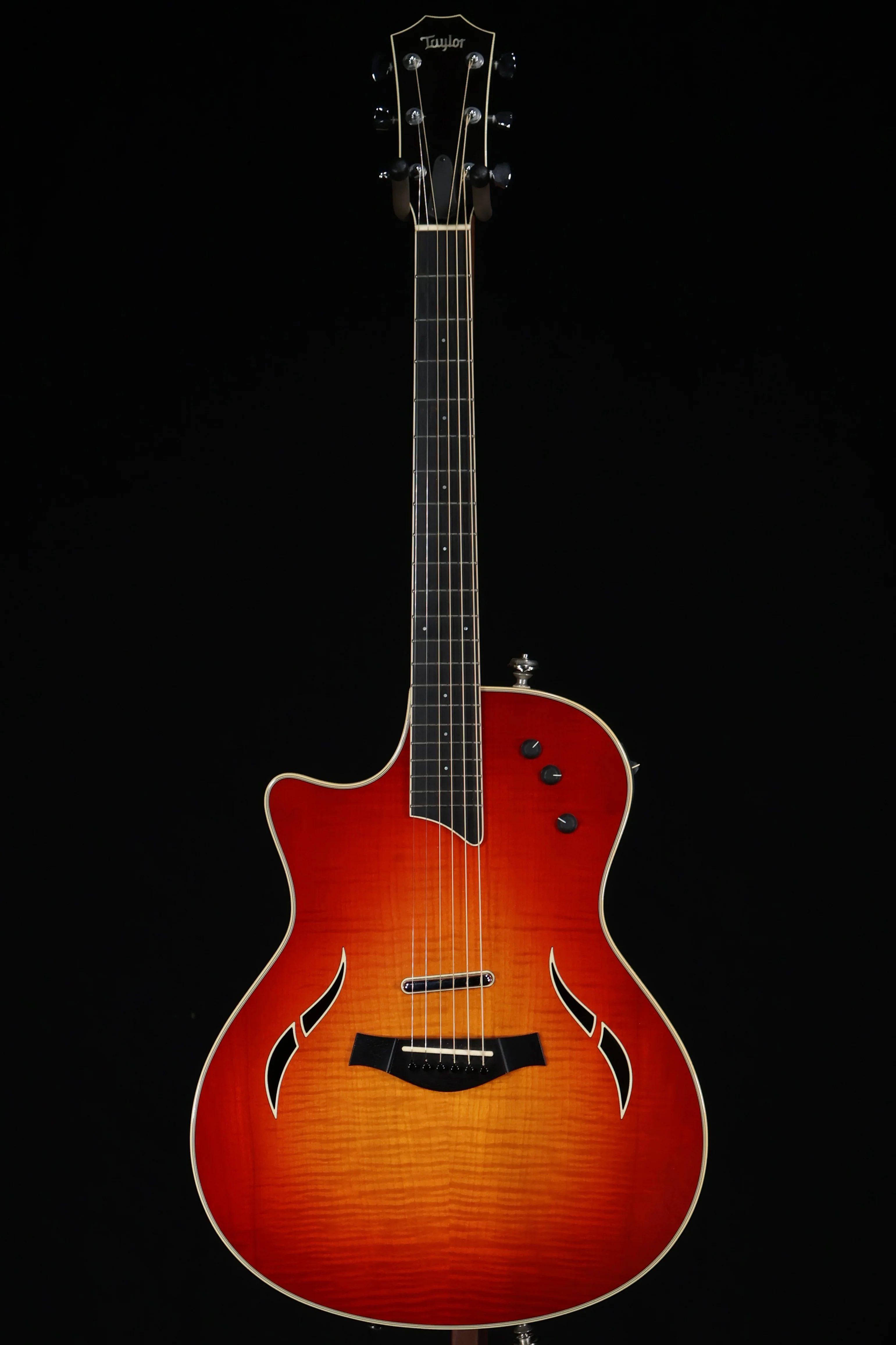 Taylor T5 Pro hybrid Acoustic-Electric Thin Body Left Handed Guitar - Image 2